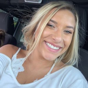 Meet your Posher, Bella